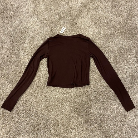 Women’s Purple Old Navy Ultralite Crop Top - Picture 2 of 6